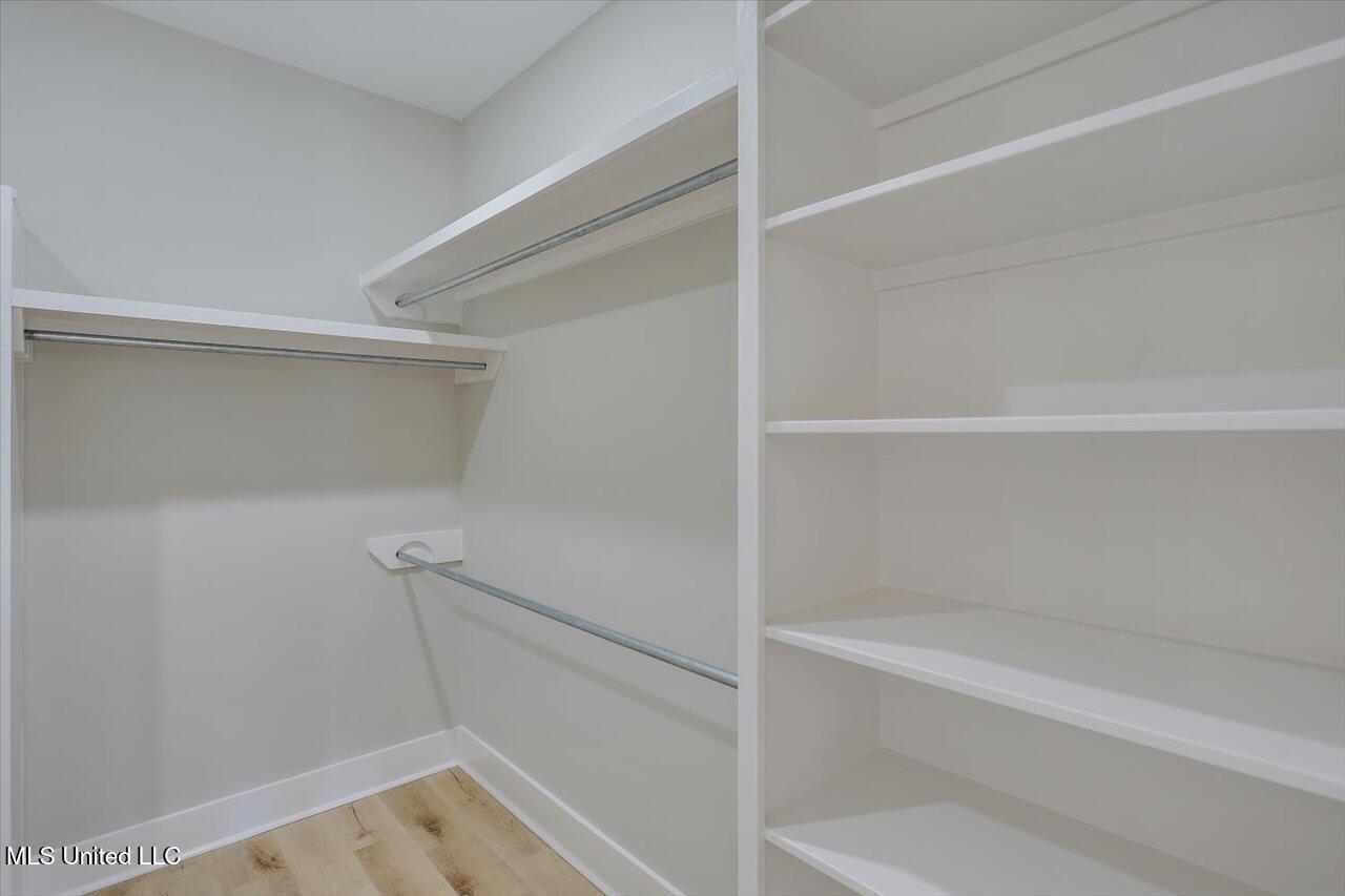 1018 Kensington Drive Property Photo 26