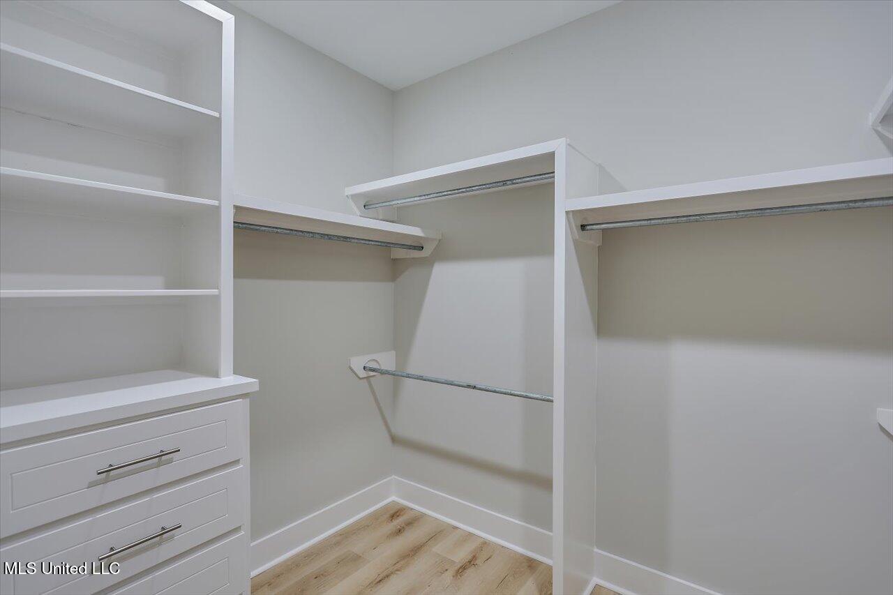 1018 Kensington Drive Property Photo 27