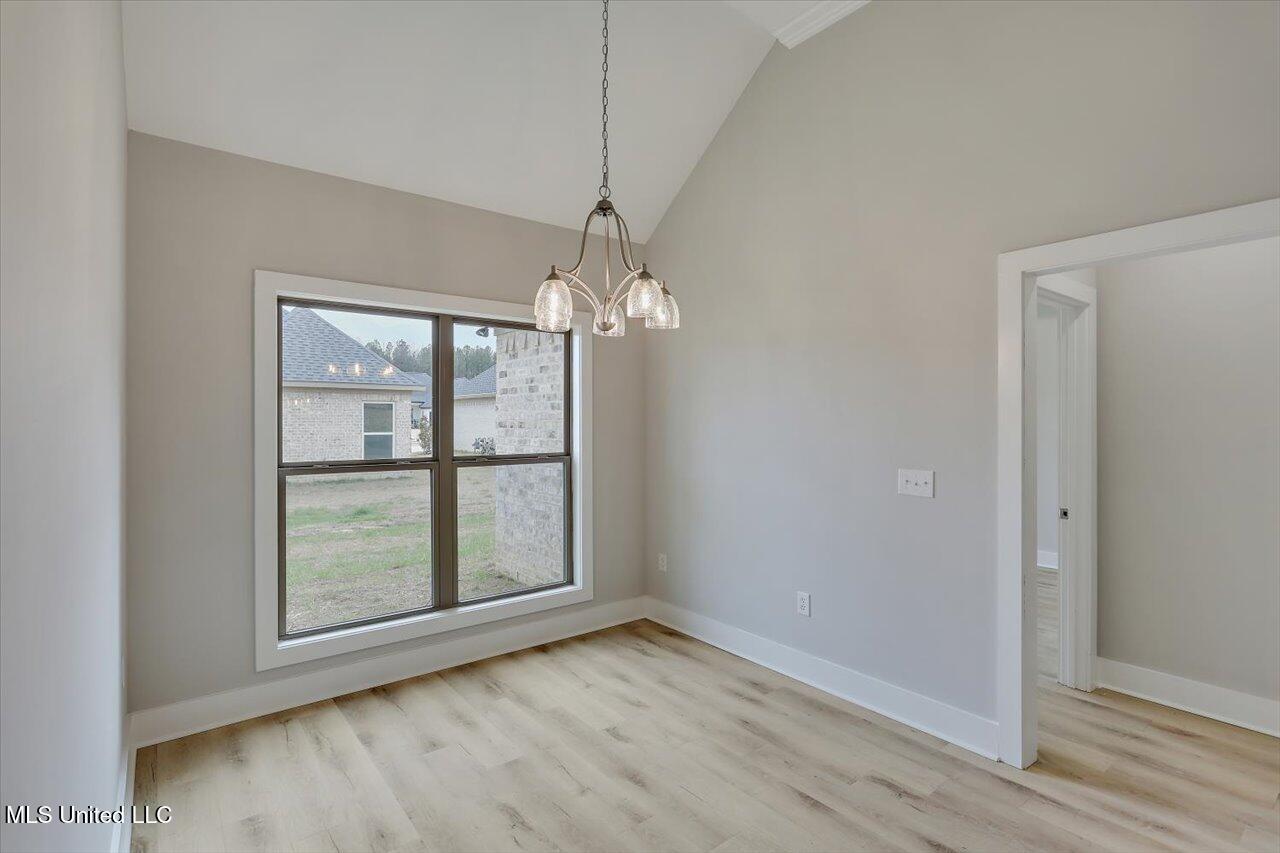 1010 Kensington Drive Property Photo 14
