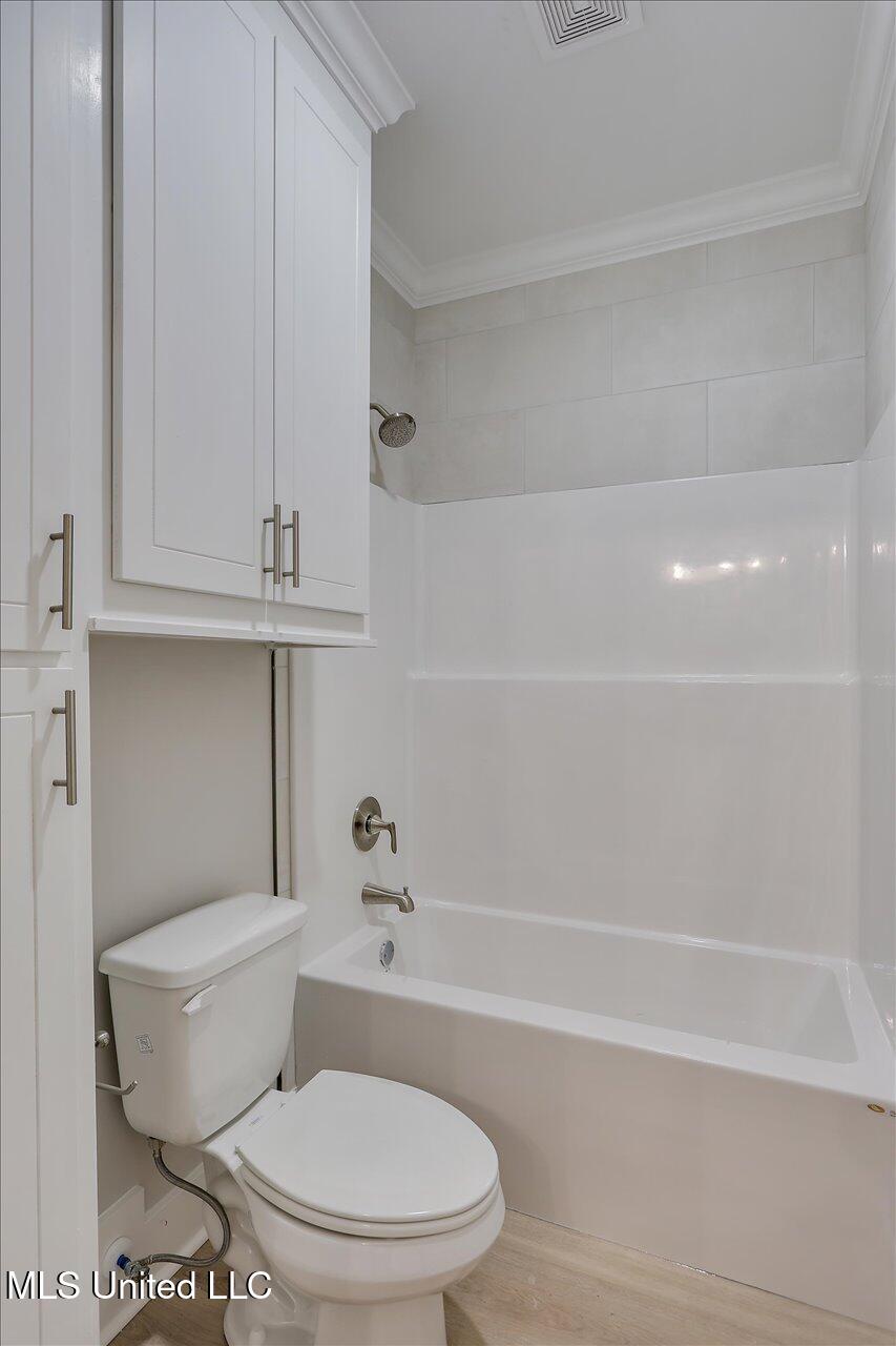 1010 Kensington Drive Property Photo 27