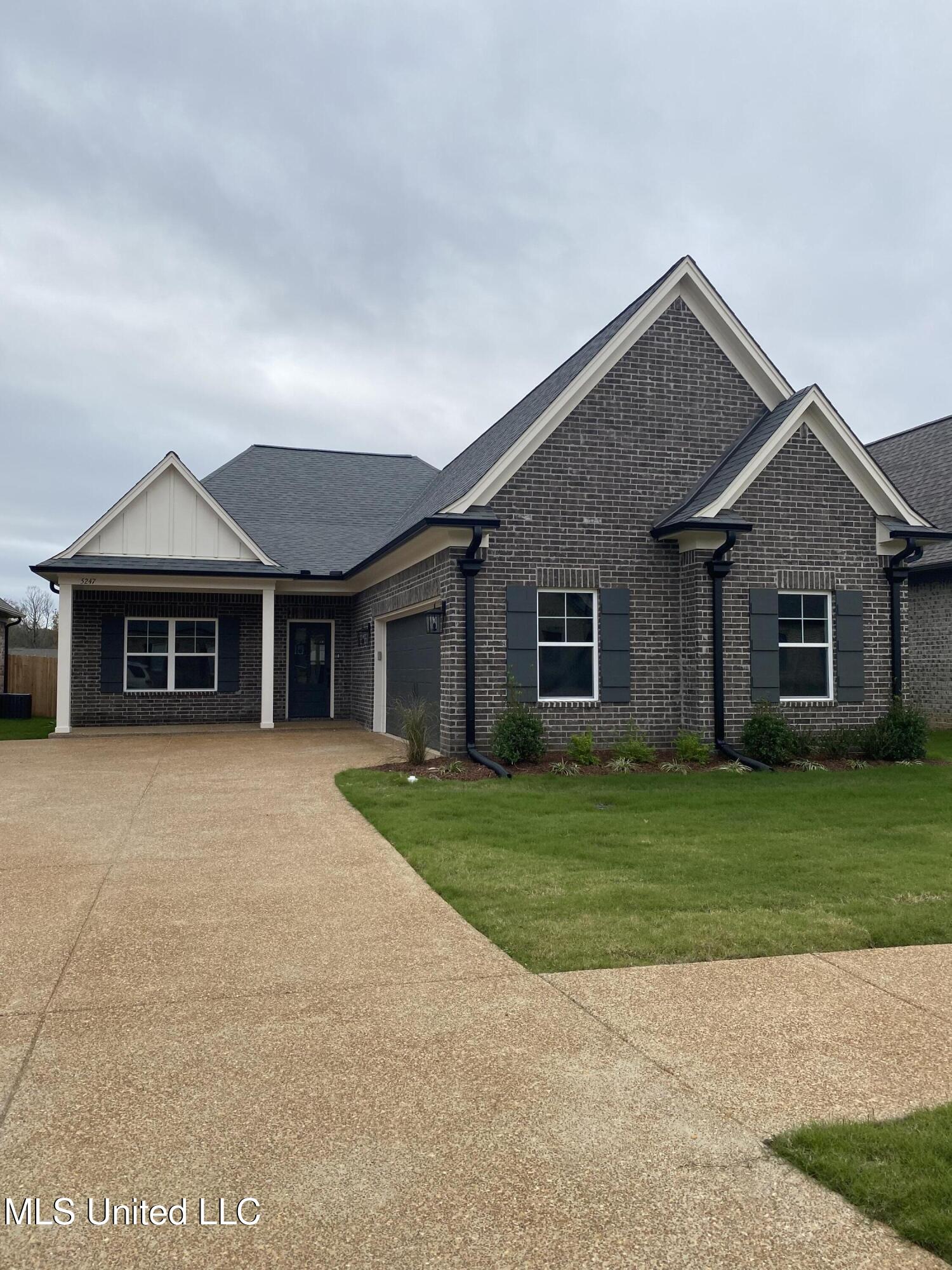 5247 Watson Vw Drive Property Photo 1