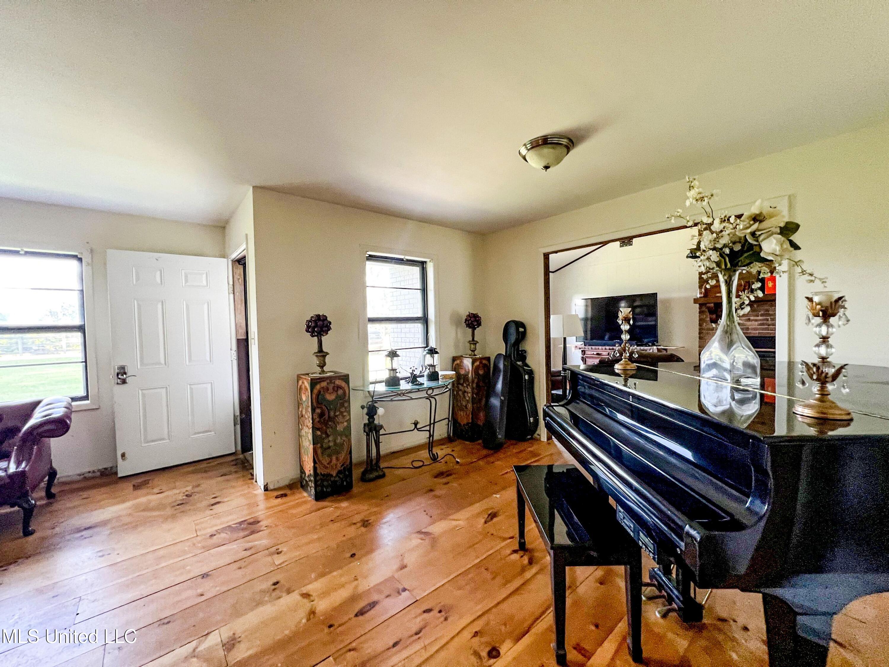 14912 Highway 35 Property Photo 54