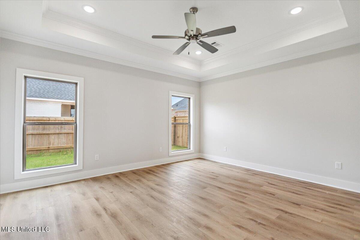 1016 Kensington Drive Property Photo 16