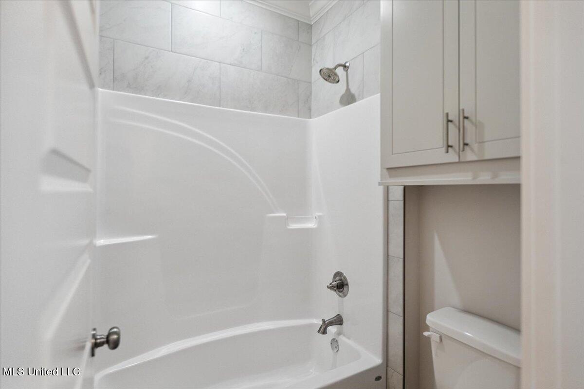 1016 Kensington Drive Property Photo 27
