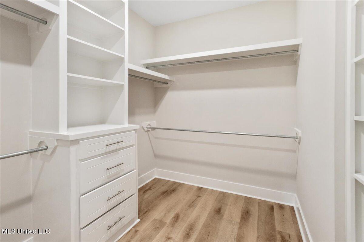 1012 Kensington Drive Property Photo 17
