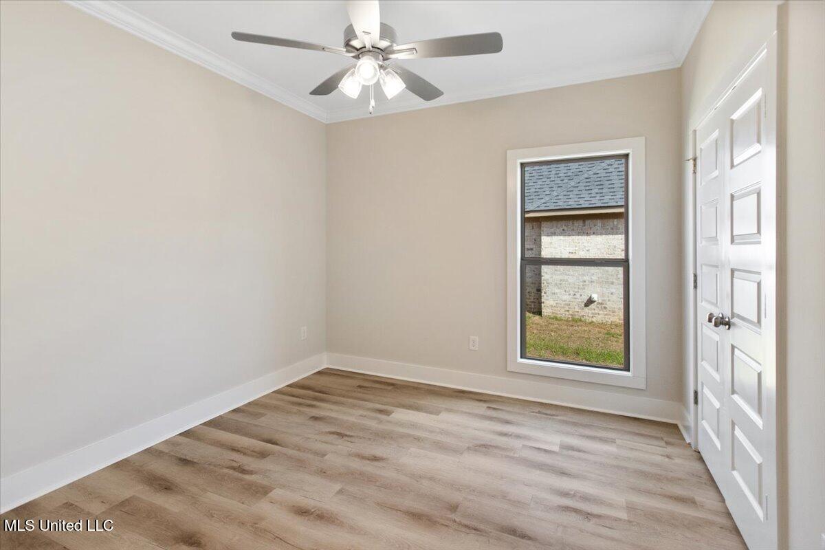 1012 Kensington Drive Property Photo 20
