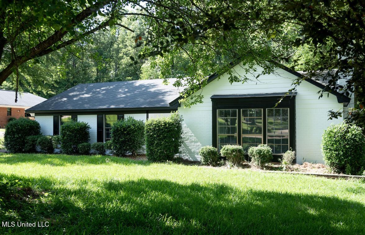 4714 Brookwood Pl. Property Photo 2