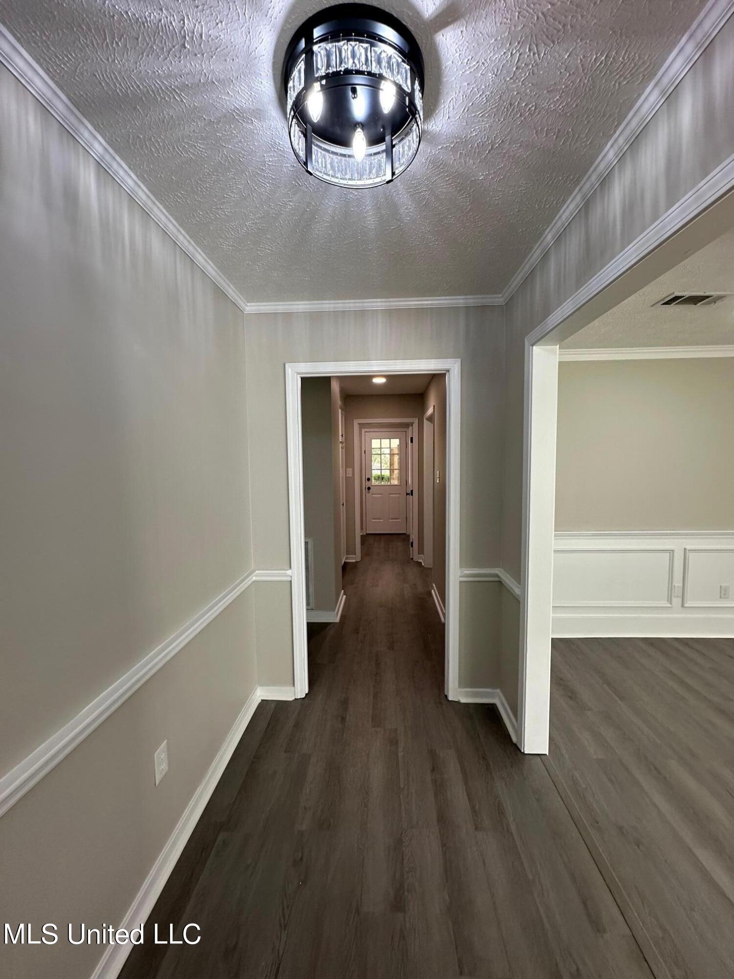 4714 Brookwood Pl. Property Photo 4