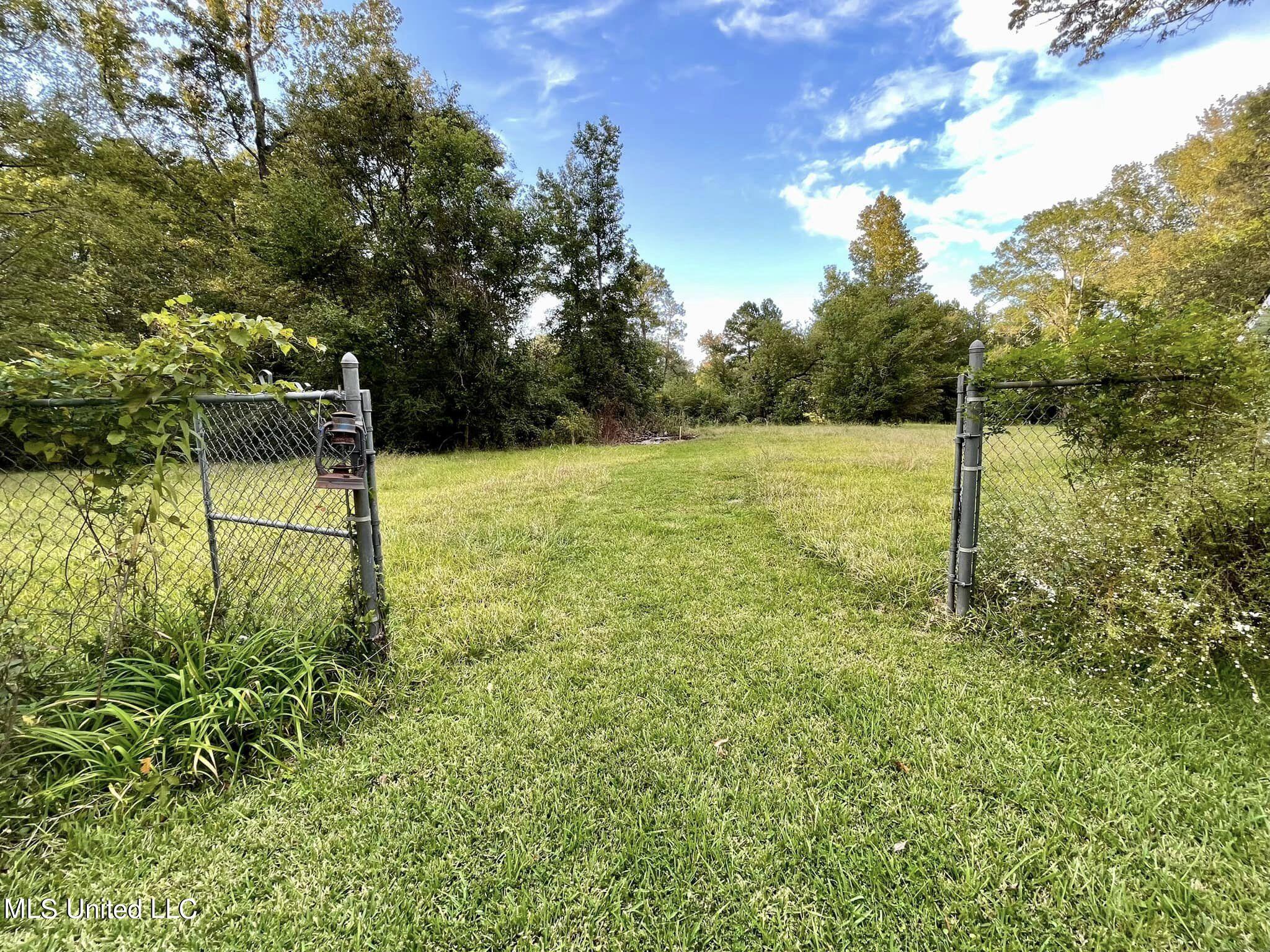450 Carpenter Street Property Photo 15