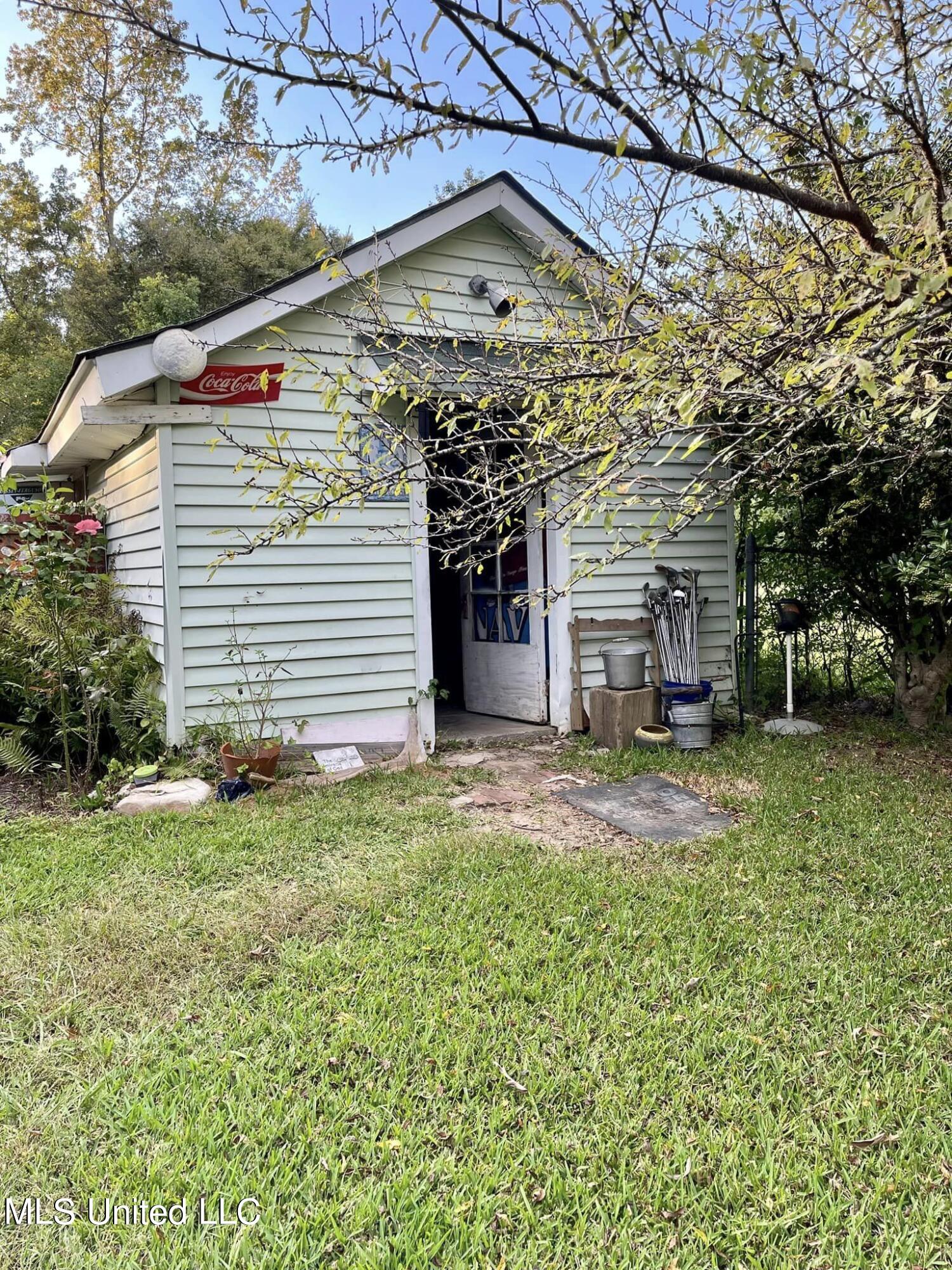 450 Carpenter Street Property Photo 17