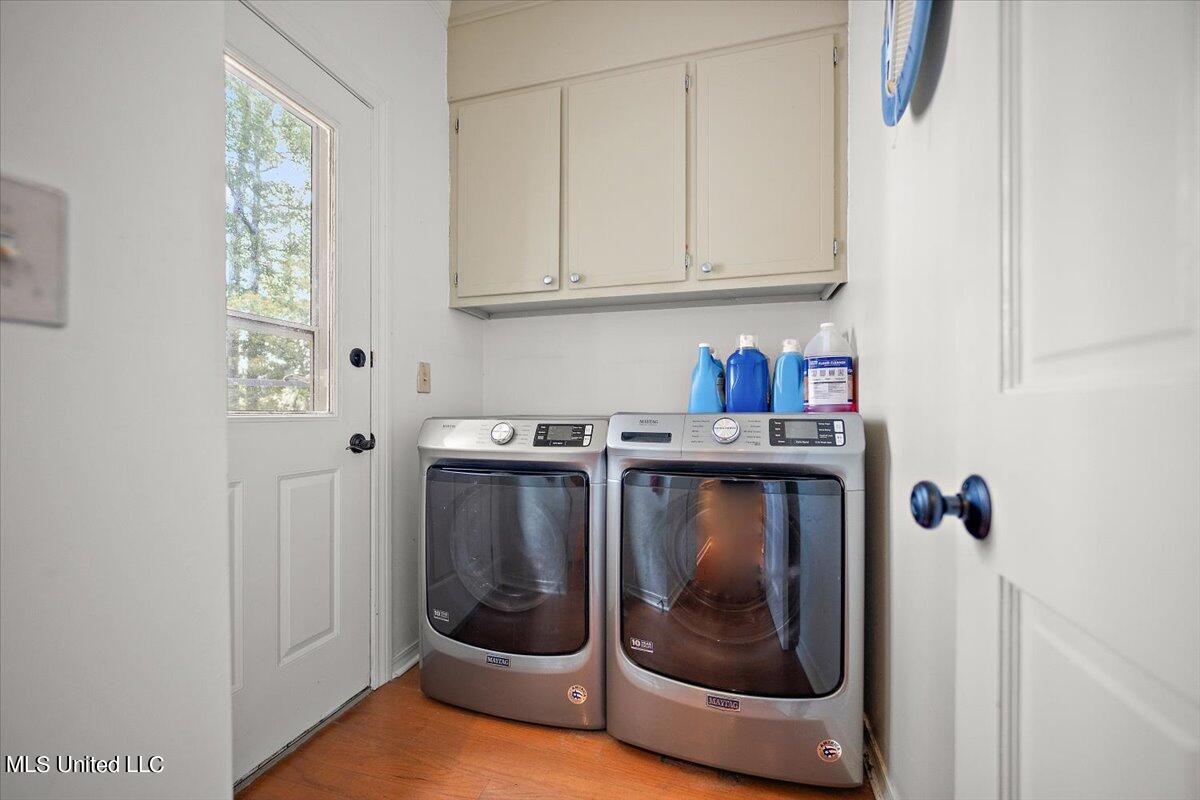 512 Dixton Drive Property Photo 14