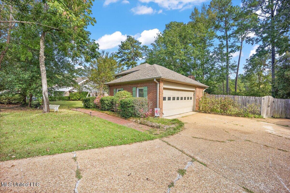 512 Dixton Drive Property Photo 24