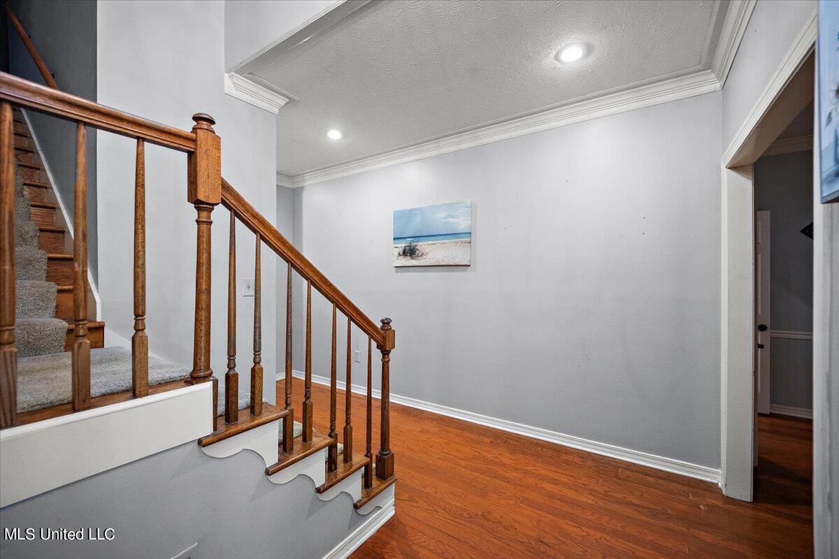 512 Dixton Drive Property Photo 27