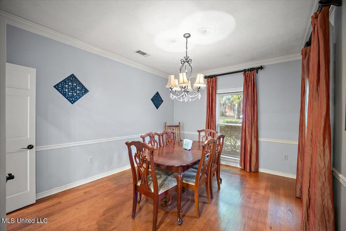 512 Dixton Drive Property Photo 28