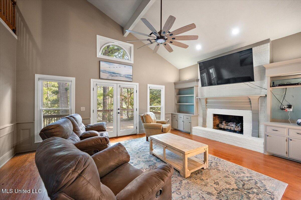 512 Dixton Drive Property Photo 30