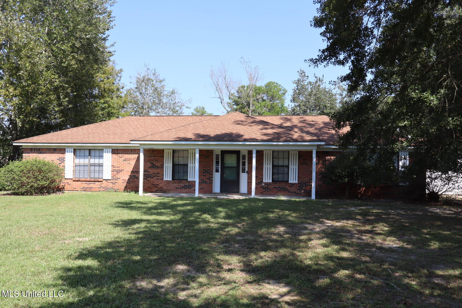 1716 Stillwater Drive Property Photo 2