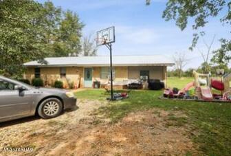 2511 County Road 522 Property Photo 3