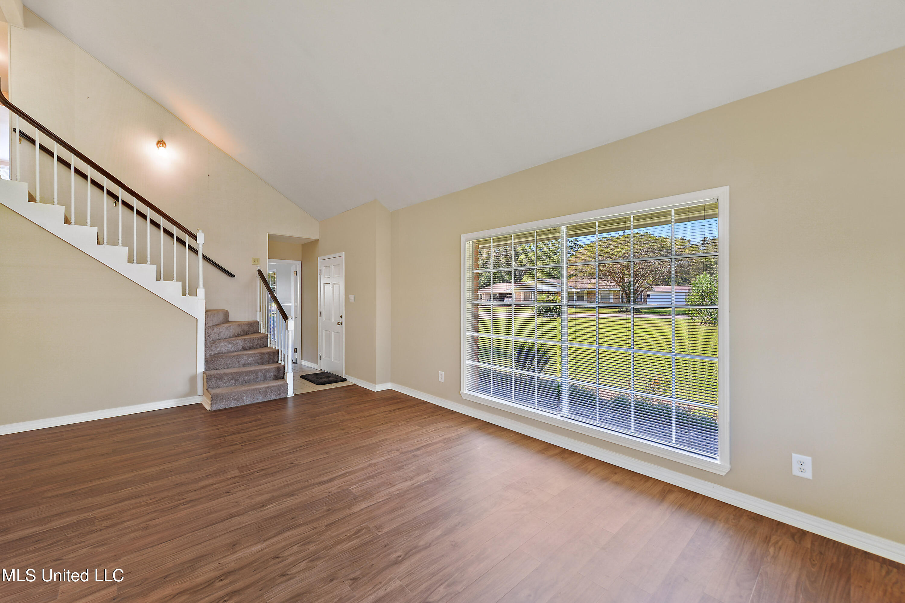 1710 Bates Street Property Photo 3