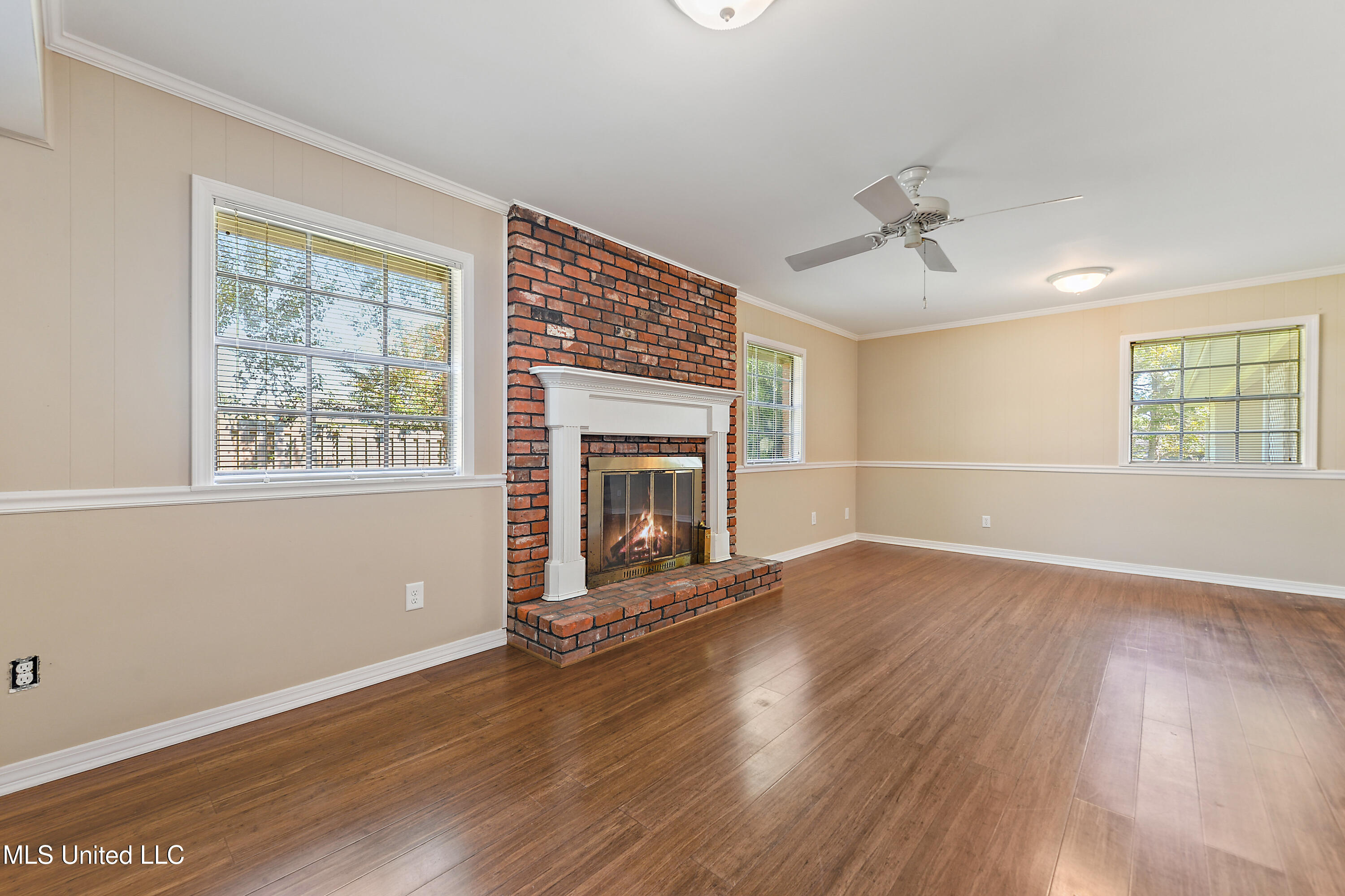 1710 Bates Street Property Photo 9