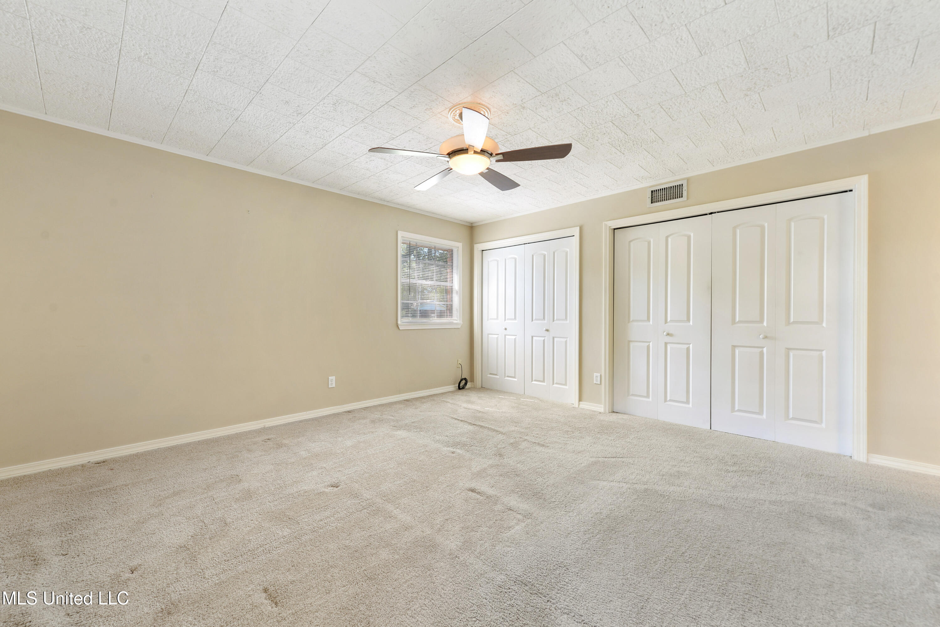1710 Bates Street Property Photo 18