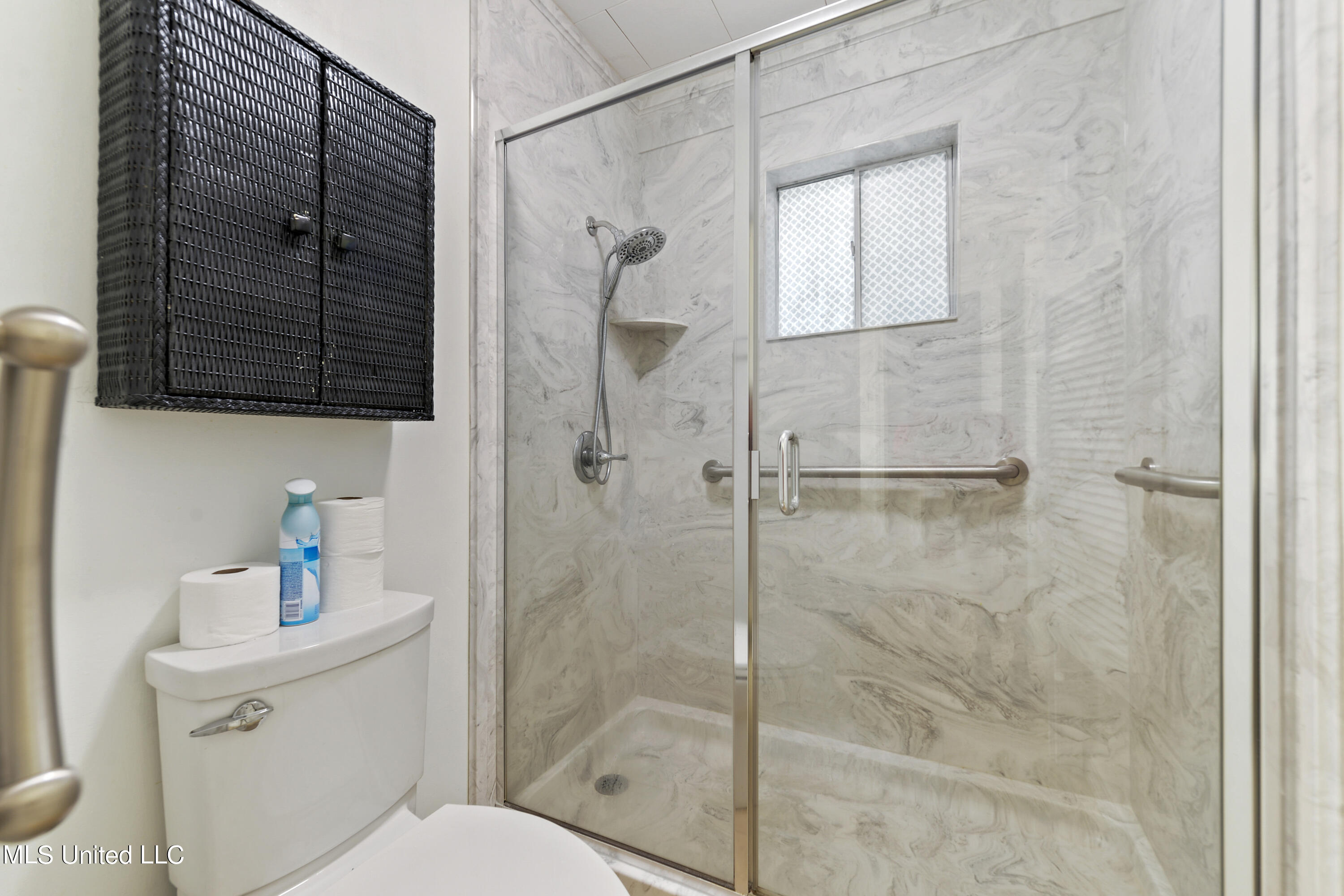 1710 Bates Street Property Photo 20