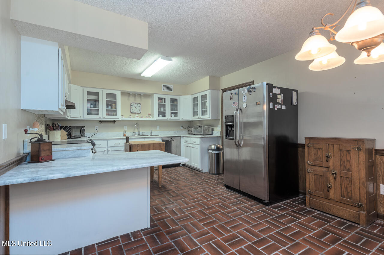 3848 Windermere Property Photo 10