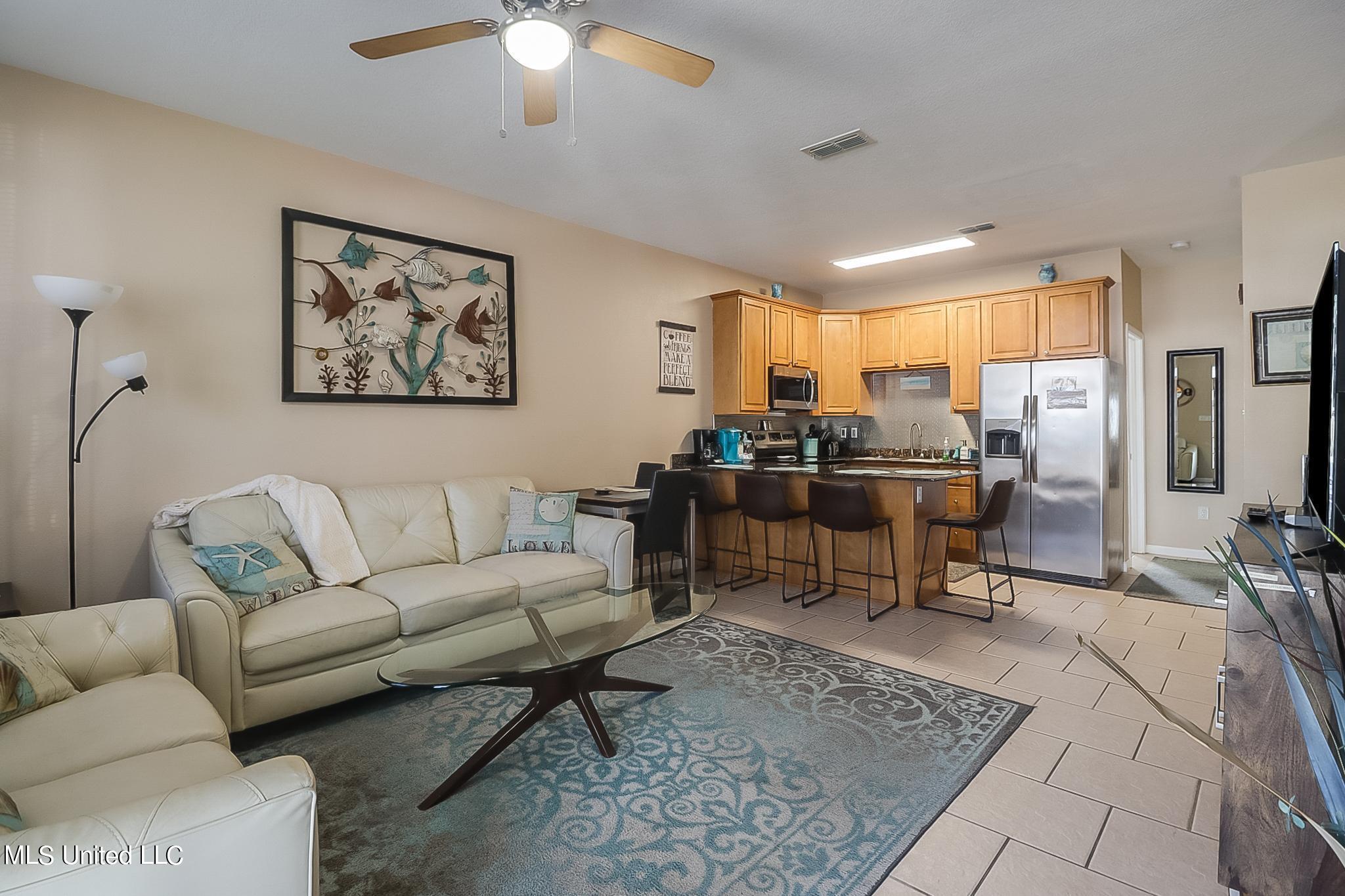 1201 Century Oaks Drive Property Photo 4