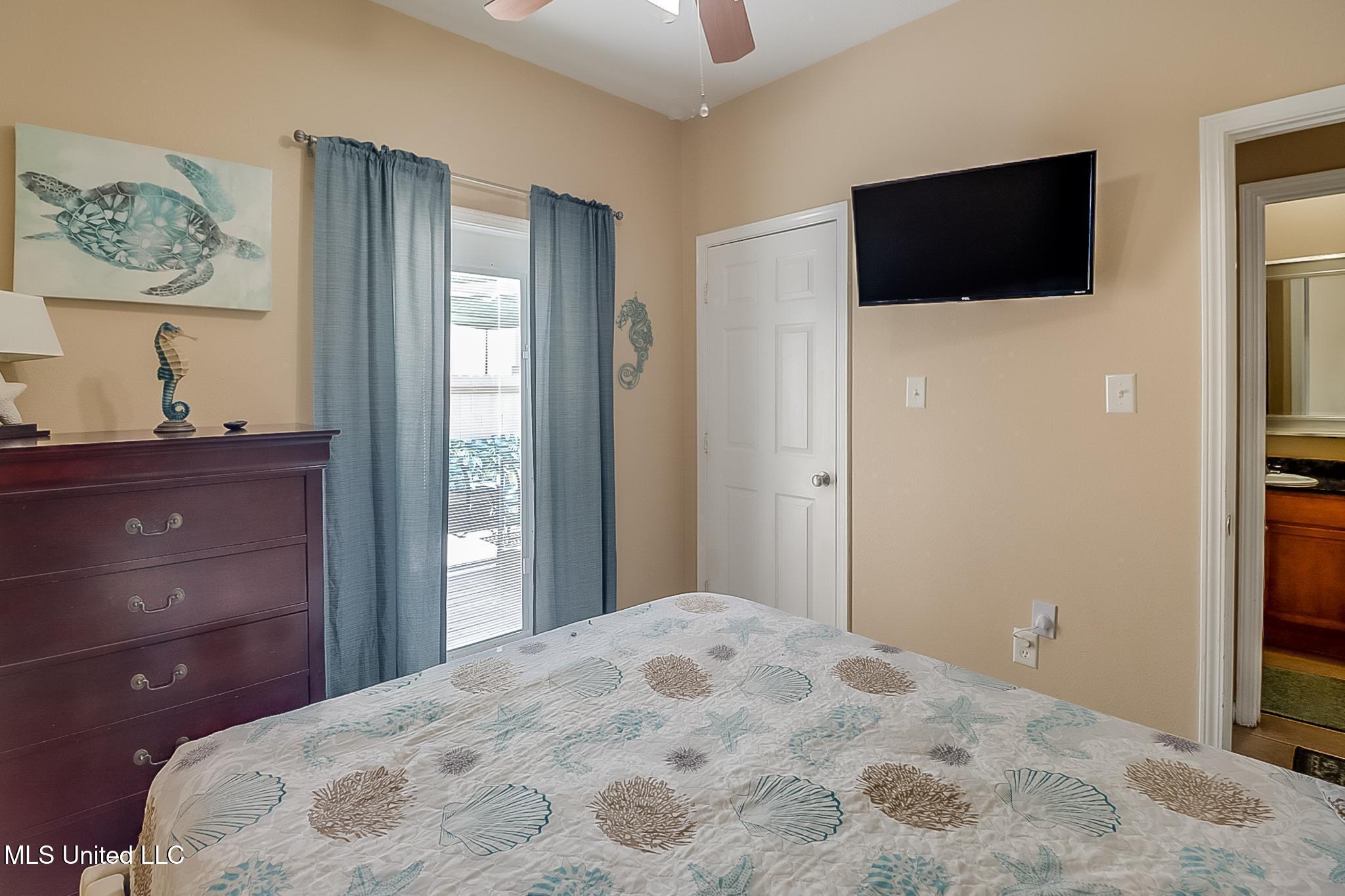 1201 Century Oaks Drive Property Photo 19