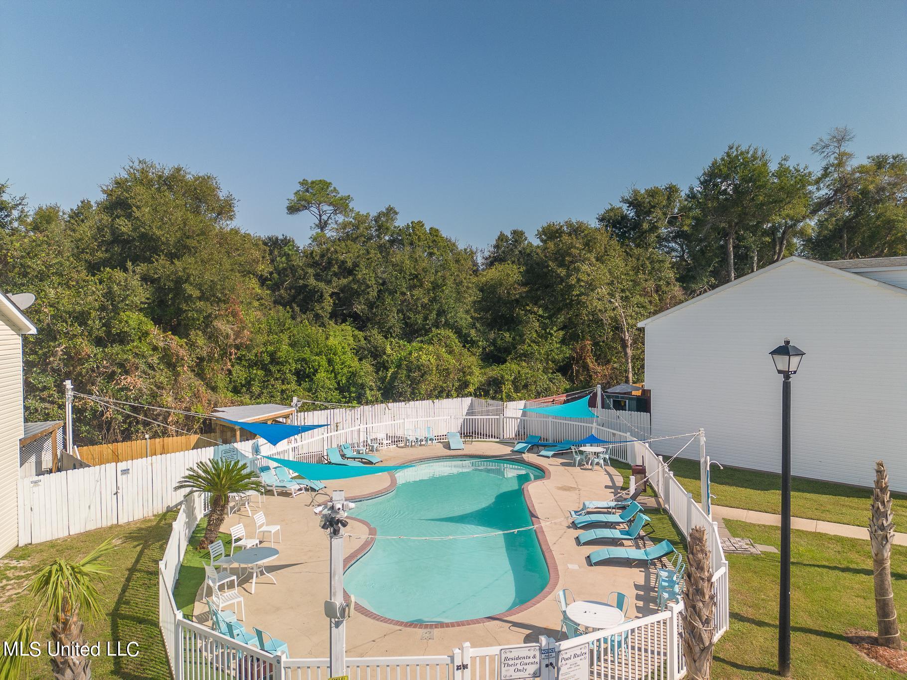 1201 Century Oaks Drive Property Photo 27
