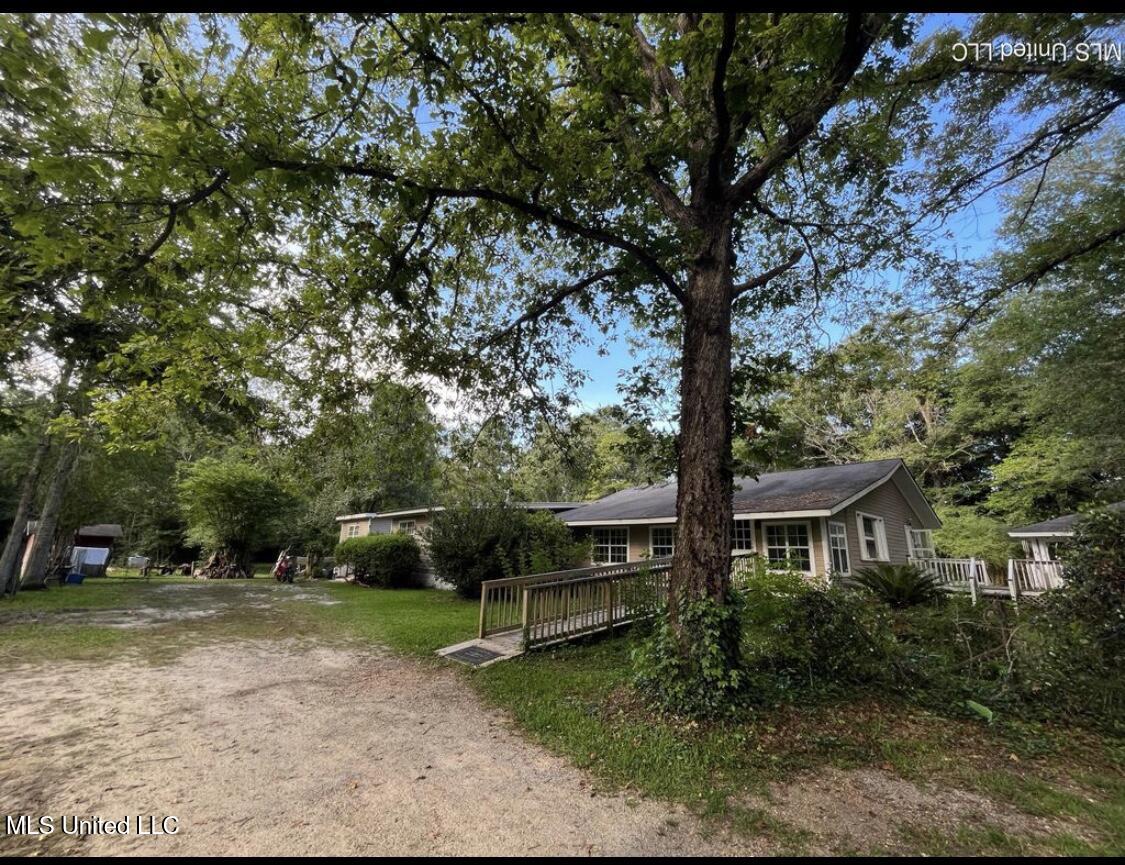 20454 Saucier Advance Road Property Photo 1
