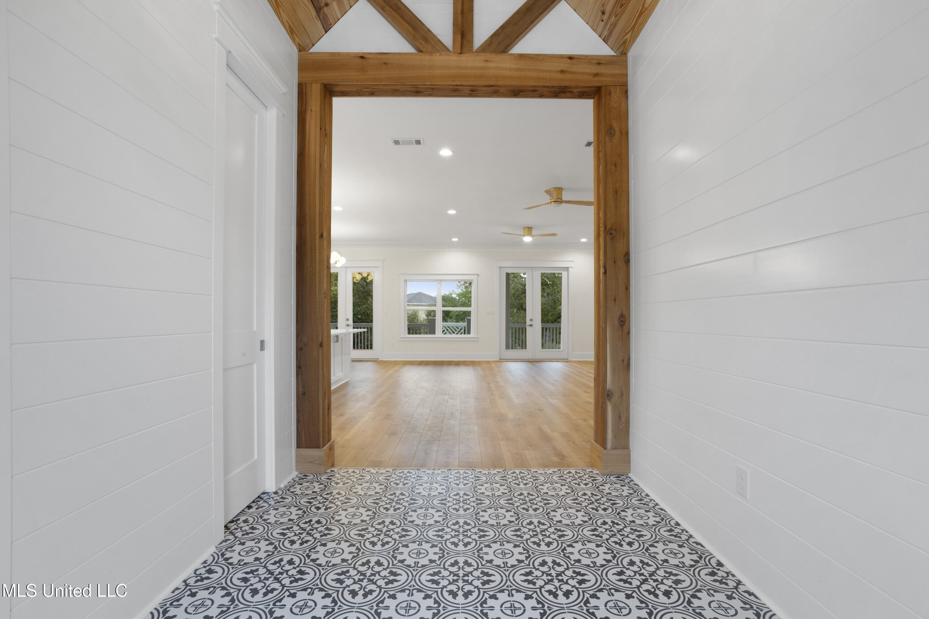1180 Iola Road Property Photo 7
