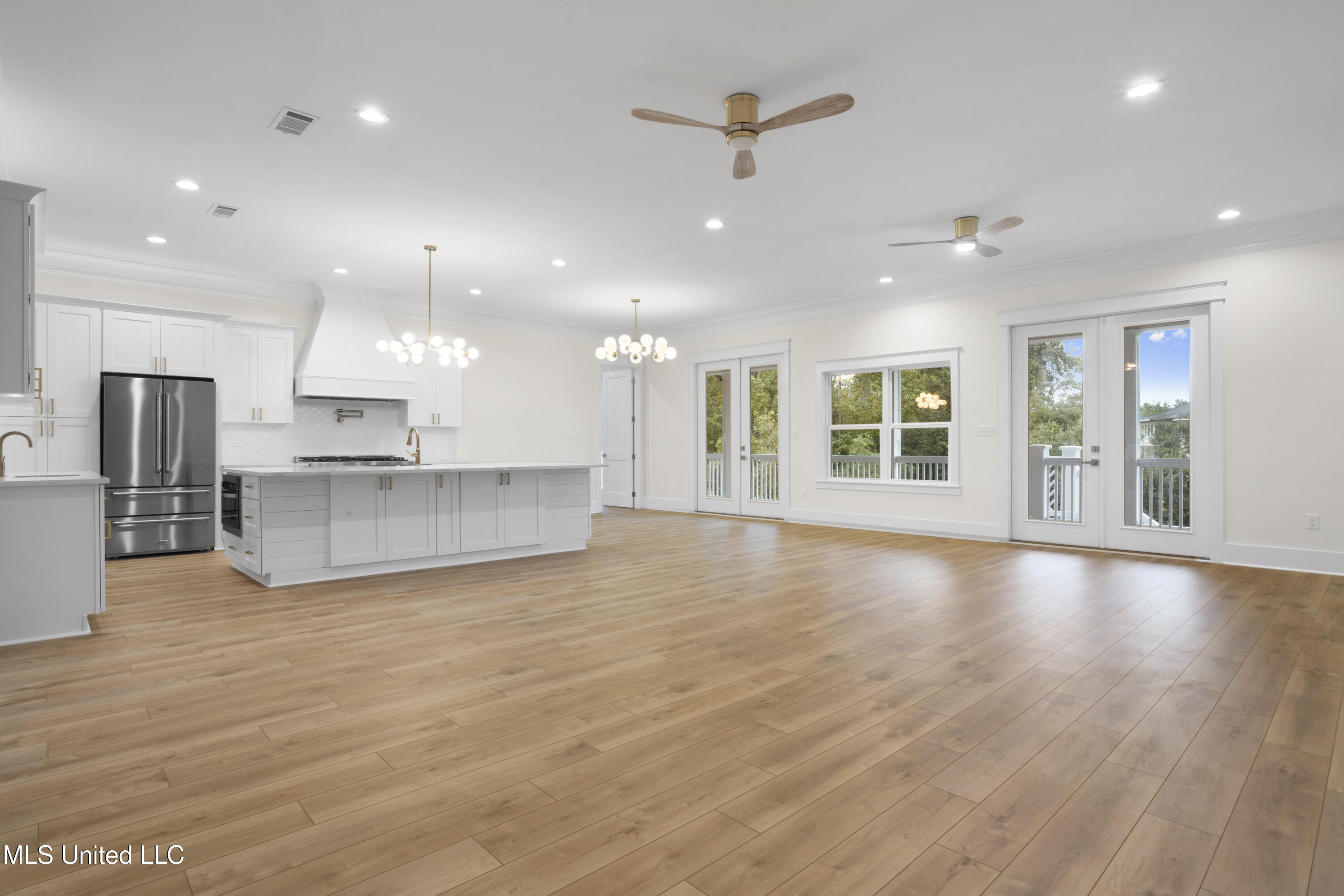 1180 Iola Road Property Photo 10