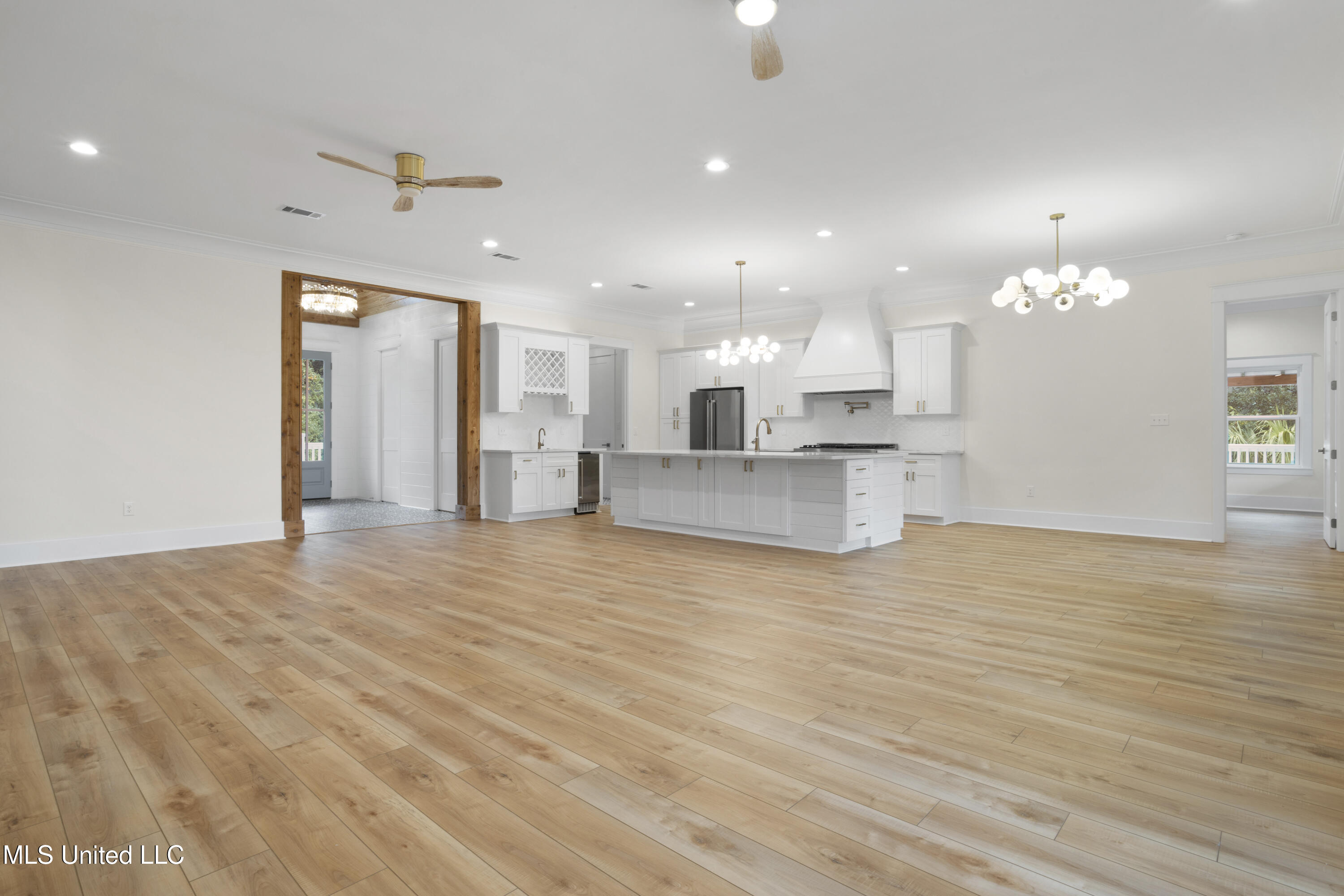 1180 Iola Road Property Photo 11