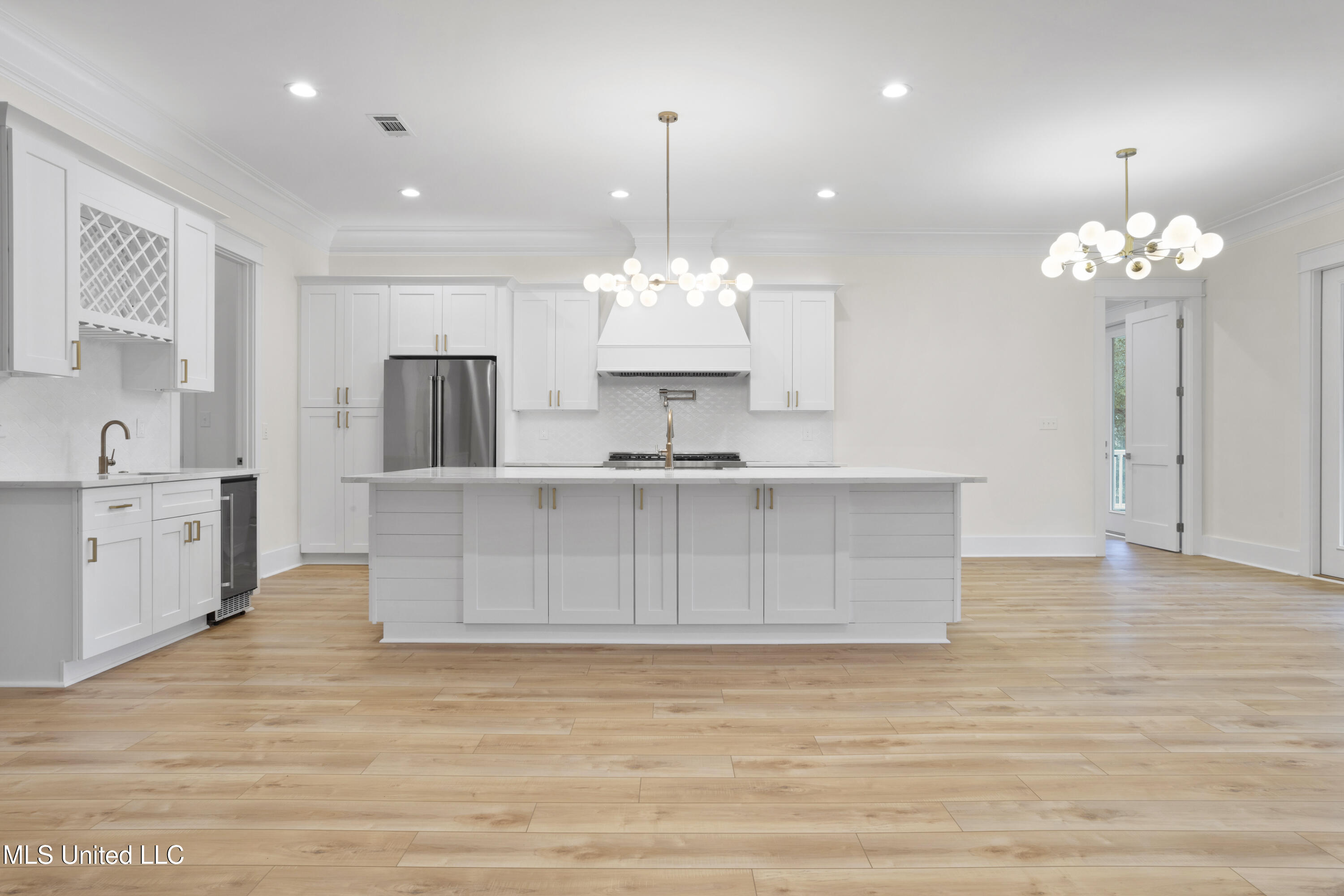 1180 Iola Road Property Photo 12