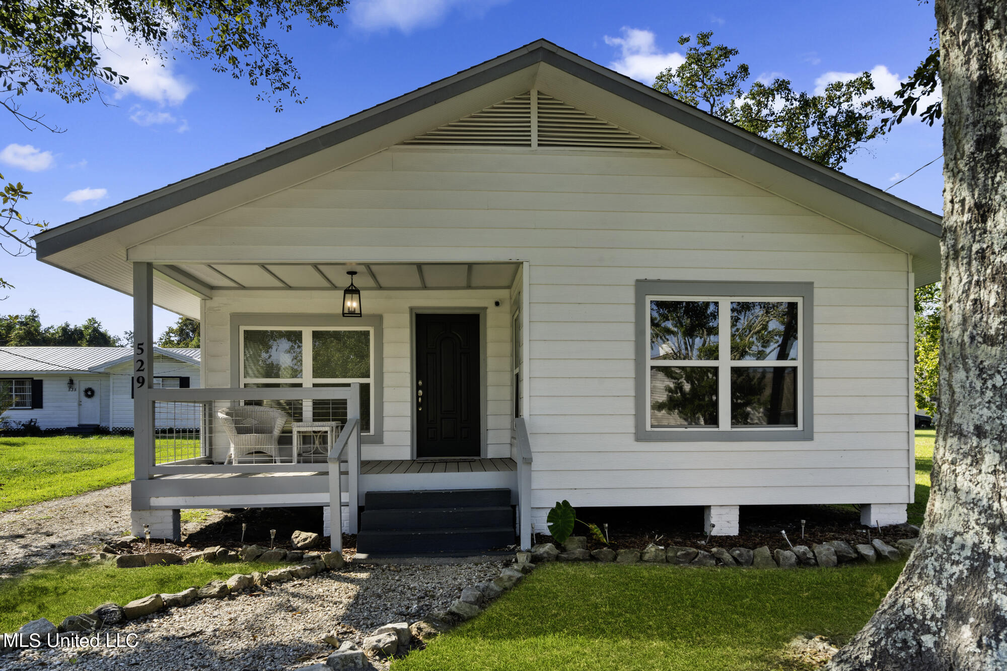 529 Commerce Street Property Photo 1