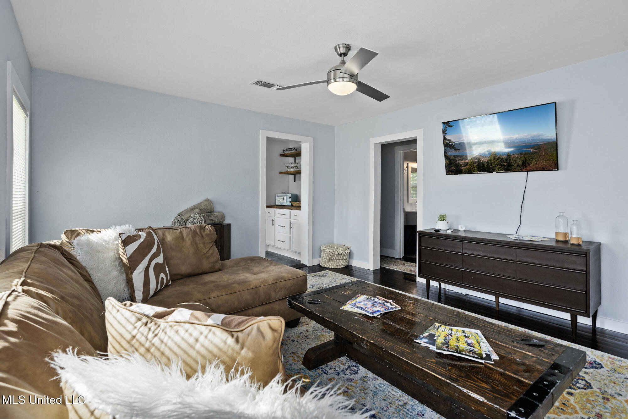 529 Commerce Street Property Photo 14