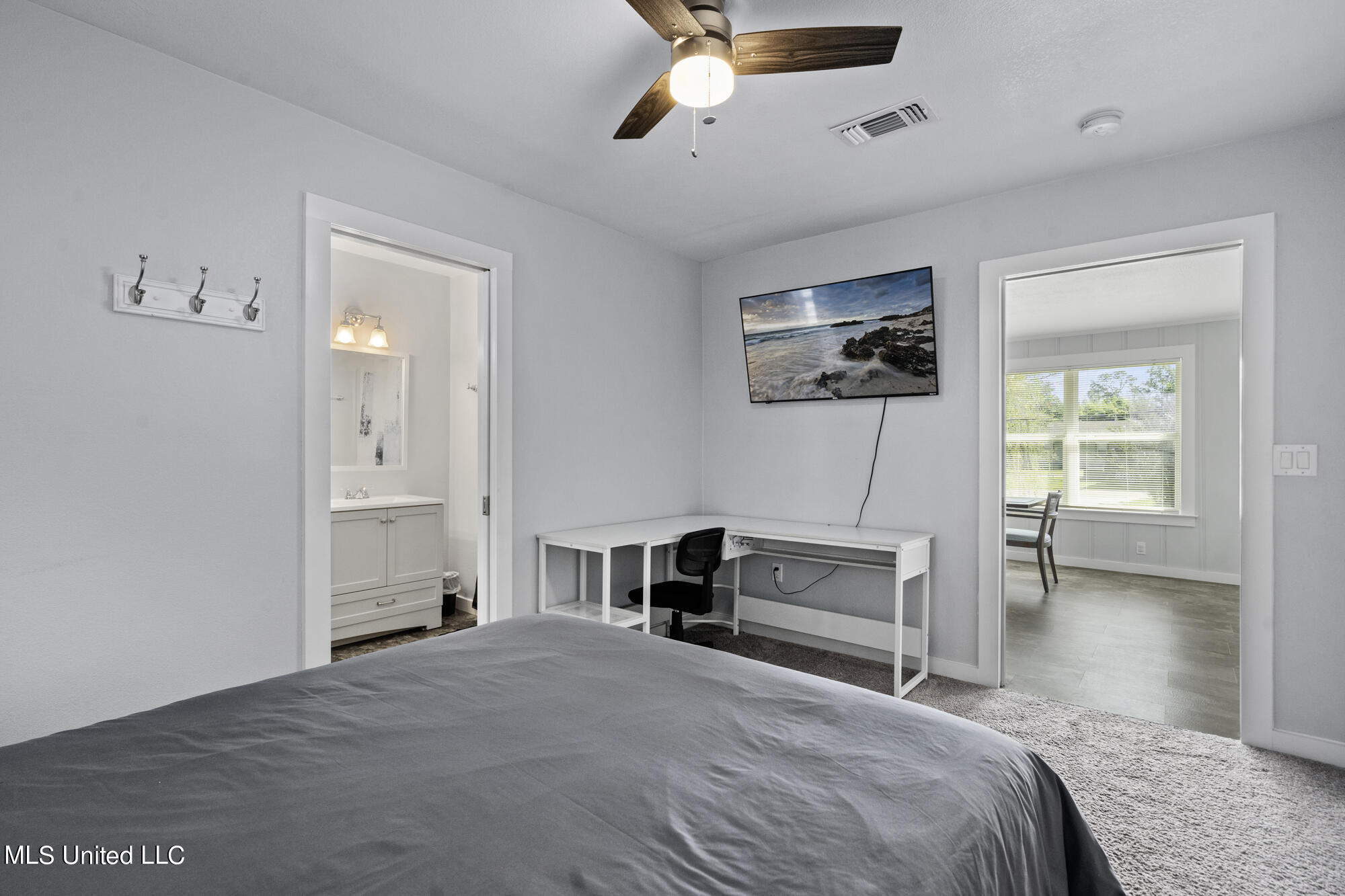 529 Commerce Street Property Photo 16