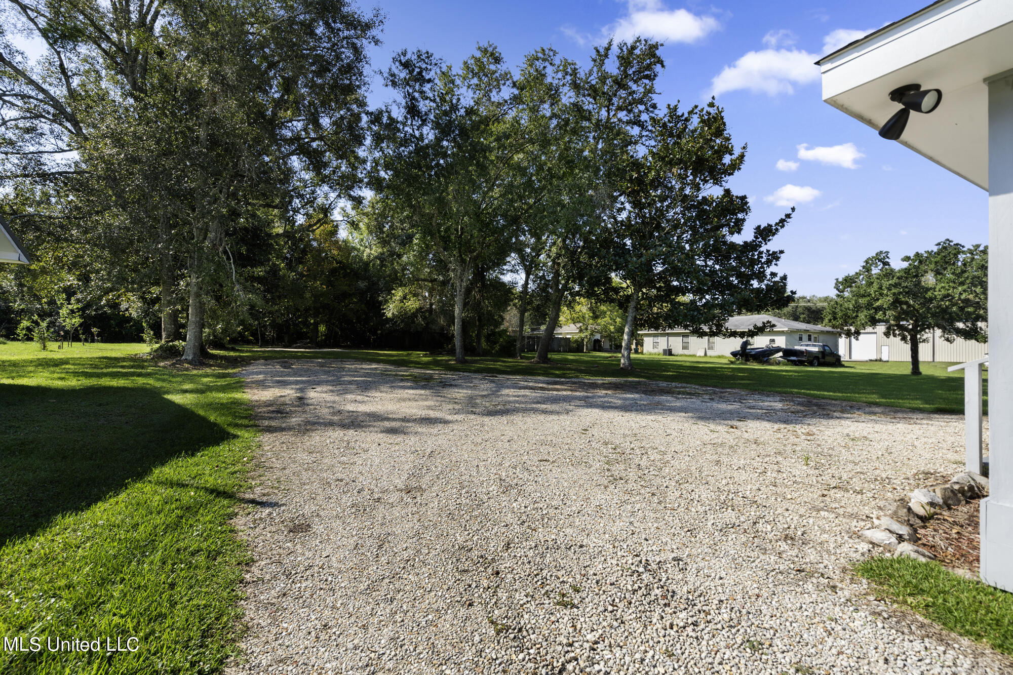 529 Commerce Street Property Photo 26