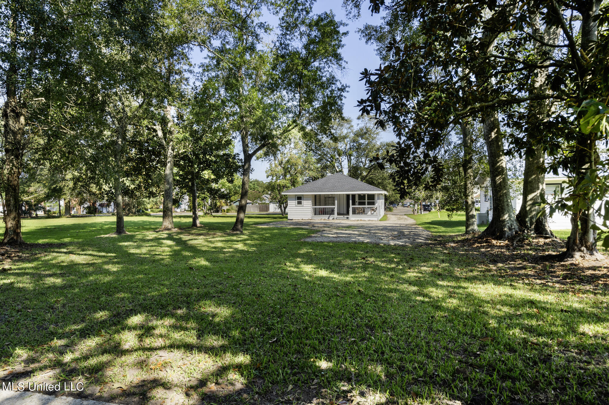 529 Commerce Street Property Photo 27