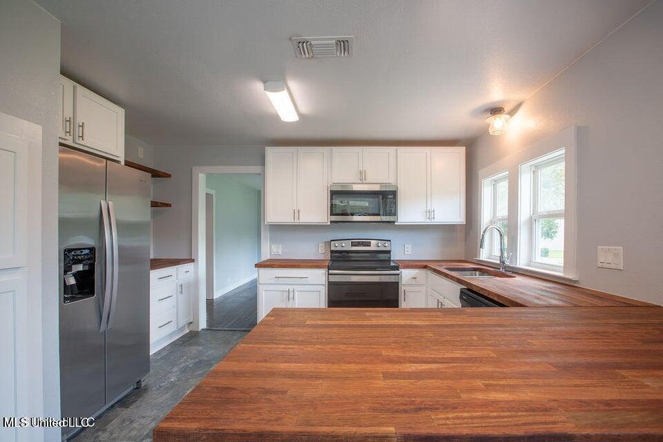 529 Commerce Street Property Photo 38