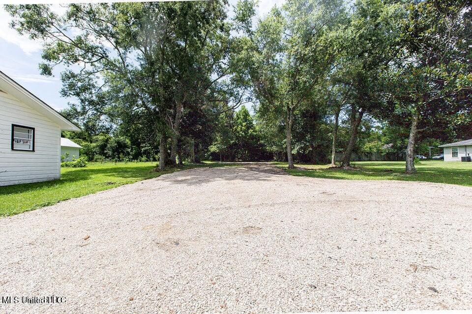 529 Commerce Street Property Photo 57