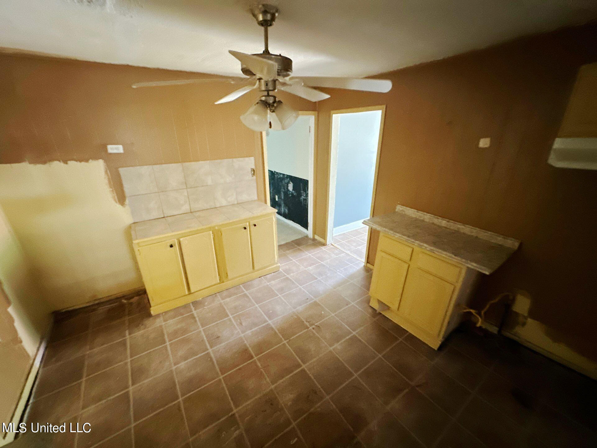 220 Pin Oak Drive Property Photo 4