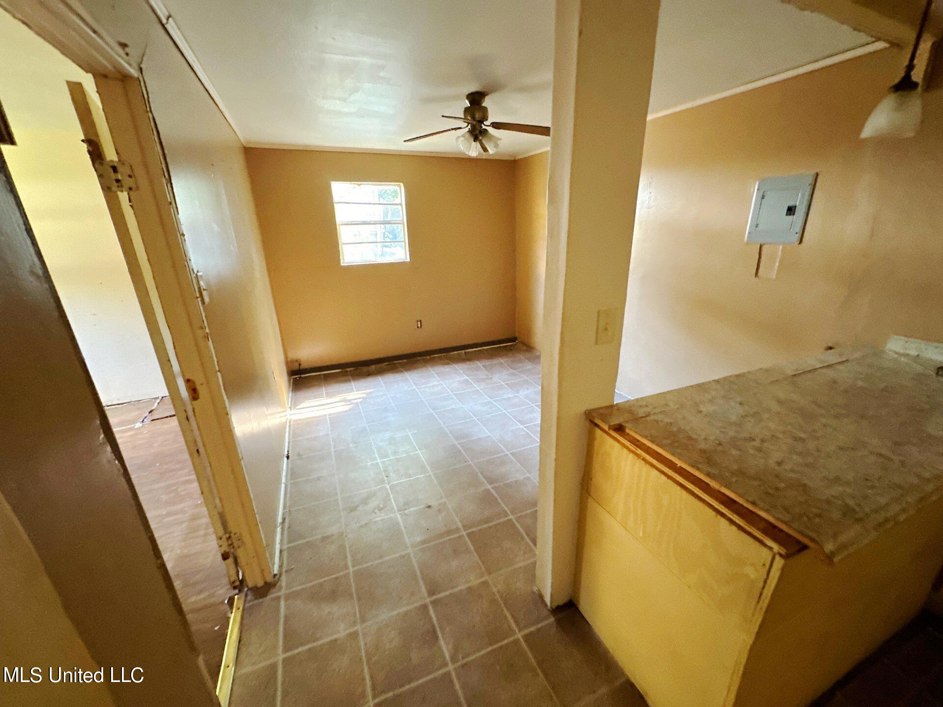 220 Pin Oak Drive Property Photo 6