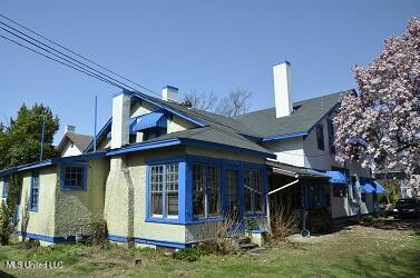 110 Catalpa Street Property Photo 5