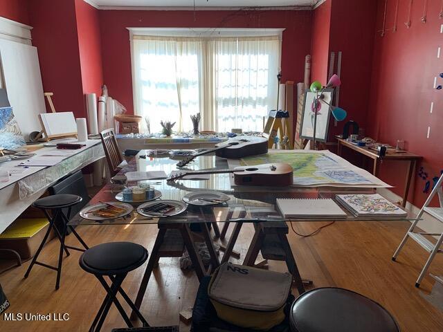 110 Catalpa Street Property Photo 9