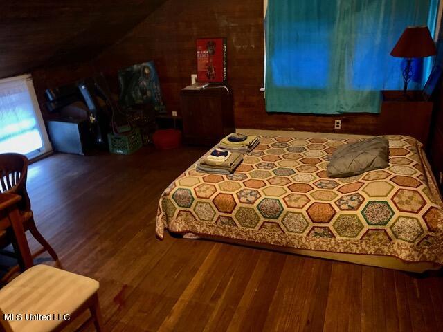 110 Catalpa Street Property Photo 11