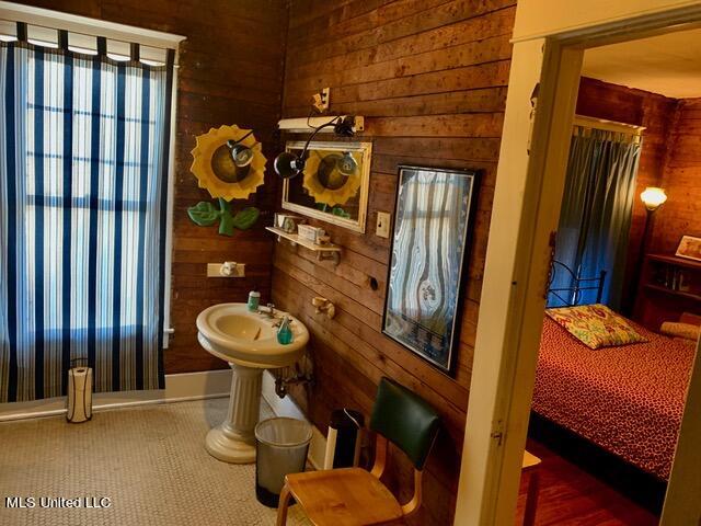 110 Catalpa Street Property Photo 15