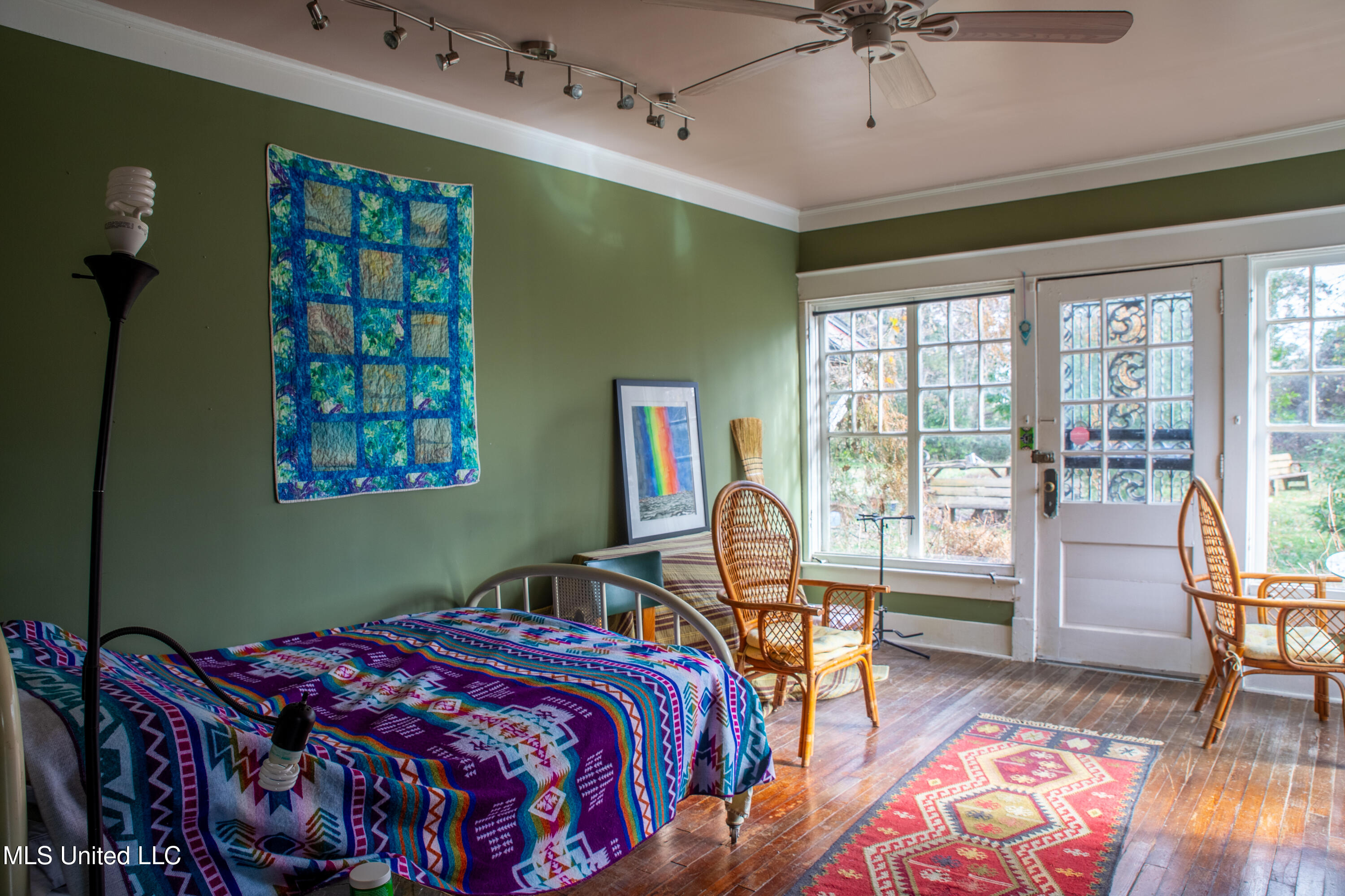 110 Catalpa Street Property Photo 45