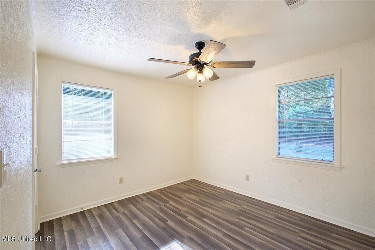 62 Dent Lane Property Photo 8