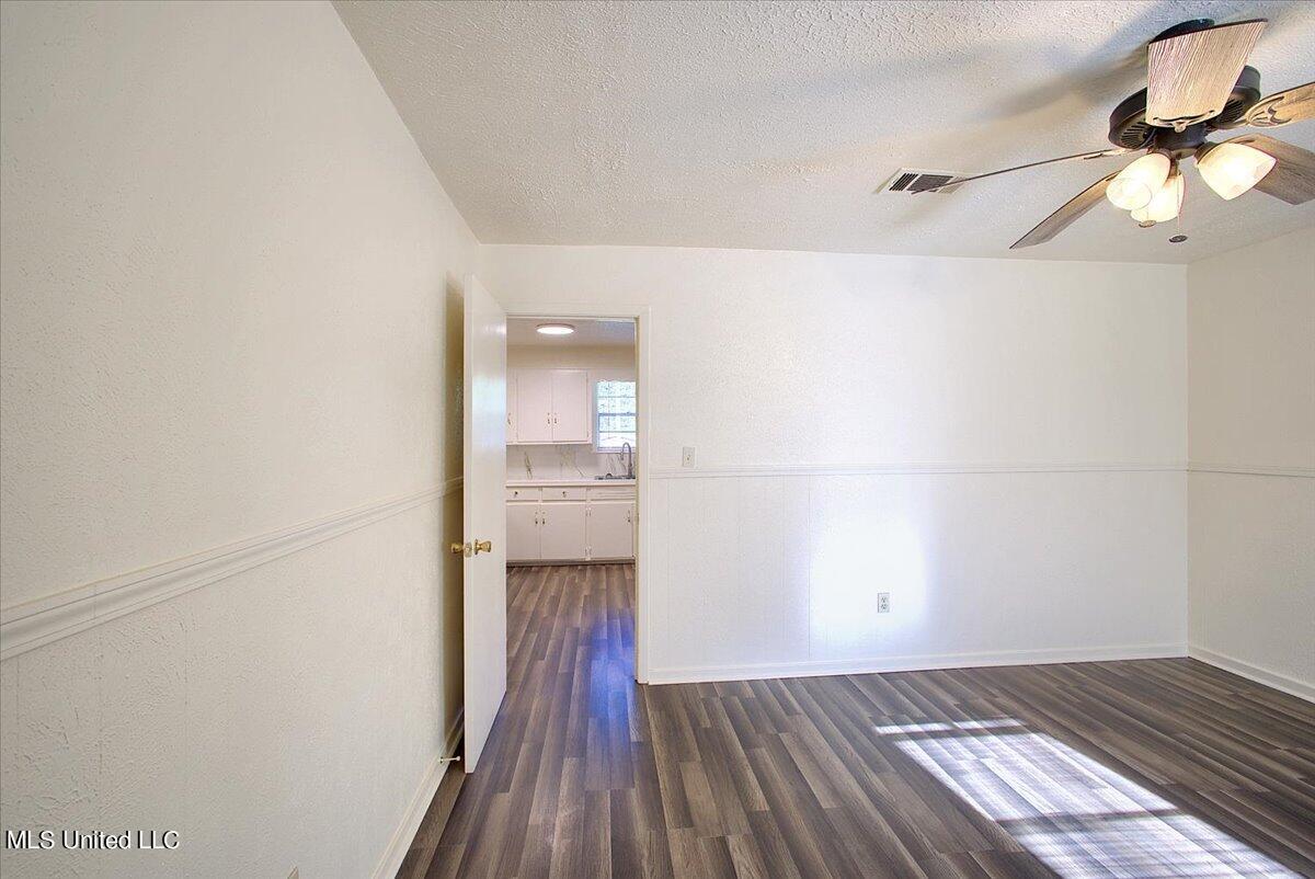 62 Dent Lane Property Photo 9